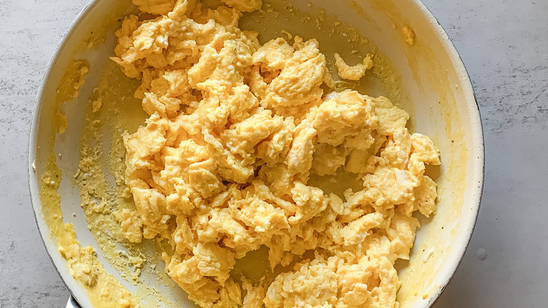 scrambled eggs inside pan