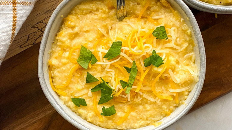 cheese grits in bowl 