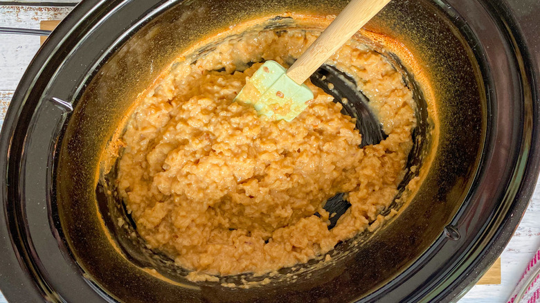 crockpot with cooked rice pudding