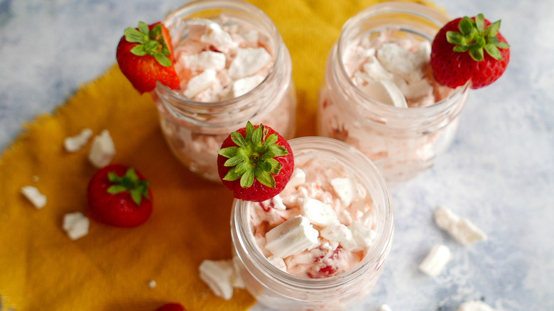 eton mess ready to serve