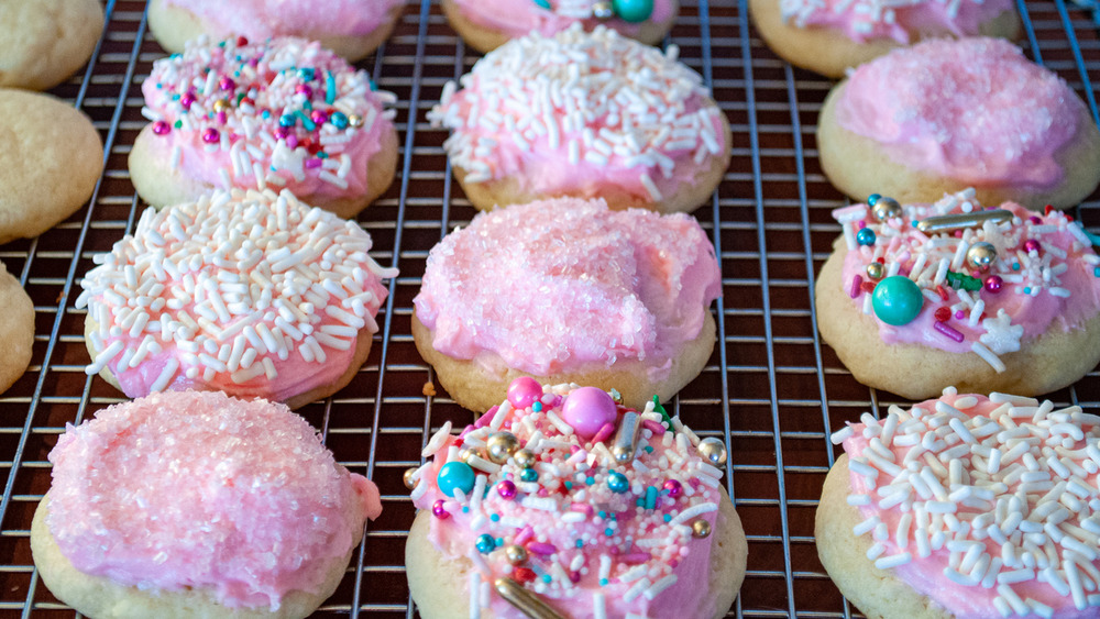 Easy frosted sugar cookies