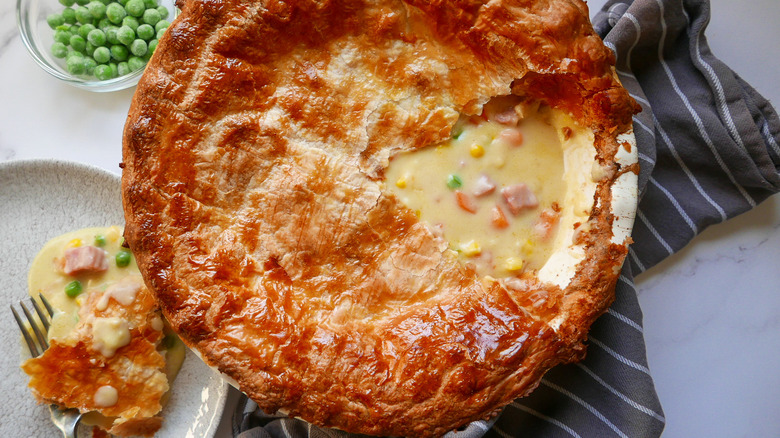 Baked ham pot pie