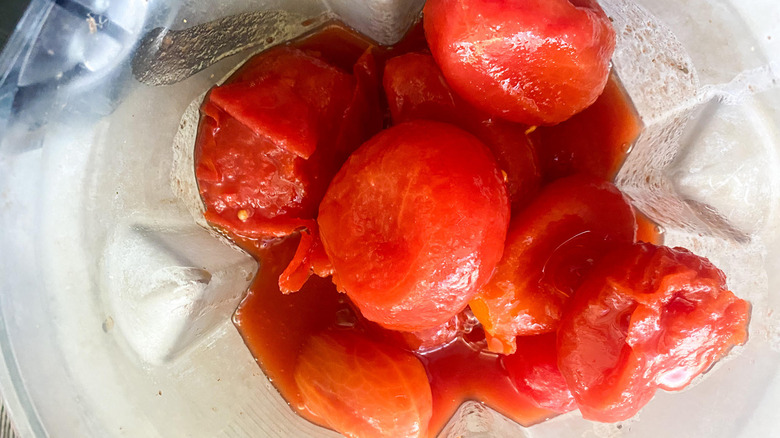 tomatoes in a blender