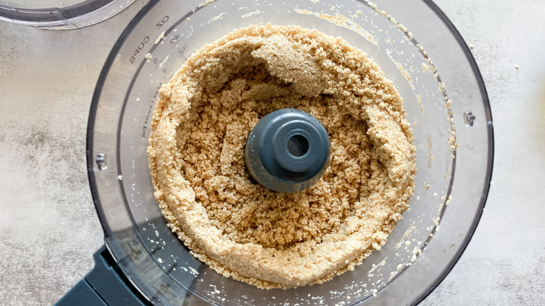 sesame seeds in food processor