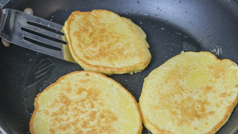 johnny cakes in skillet 