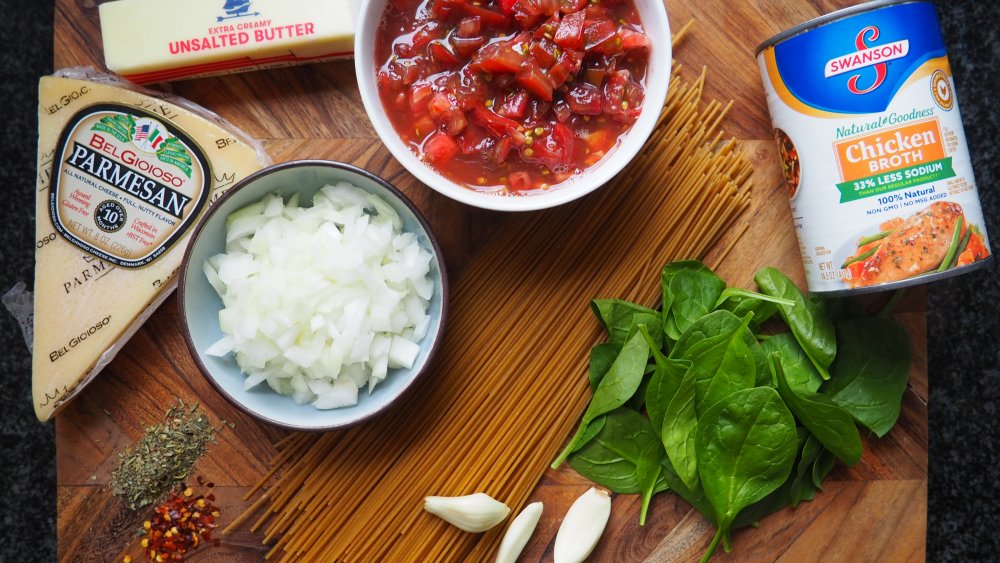 one-pot pasta with spinach and tomatoes ingredients