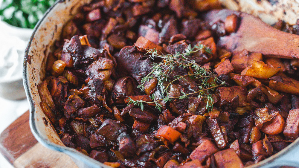 Vegetarian mushroom goulash cooking