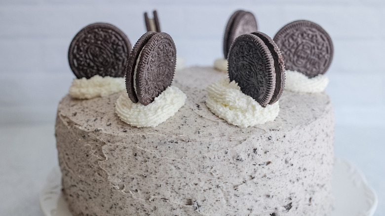 whole oreo cake