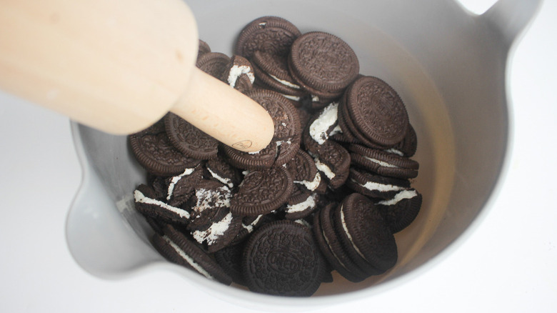 crushing oreos