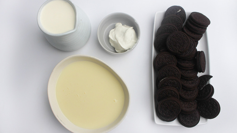 ingredients for Easy Oreo Fluff Recipe