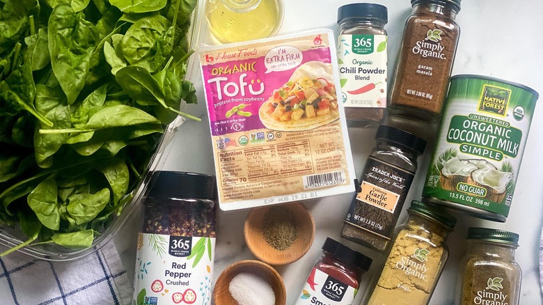 Ingredients to make palak tofu