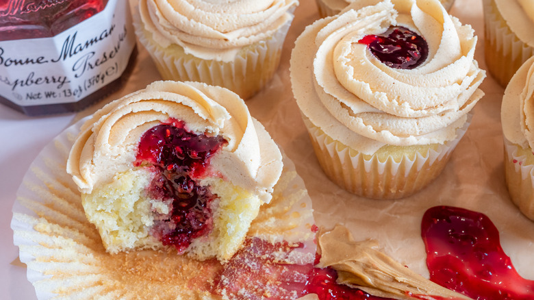 peanut butter and jelly cupcakes