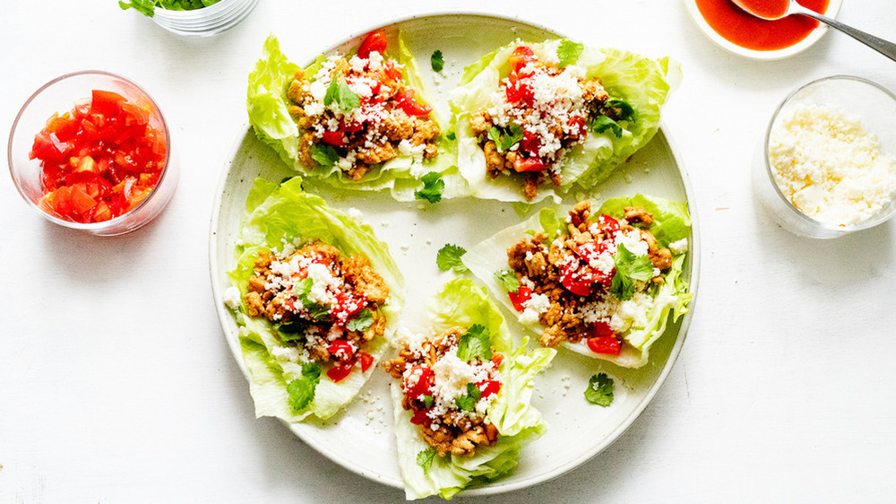 plate of lettuce tacos