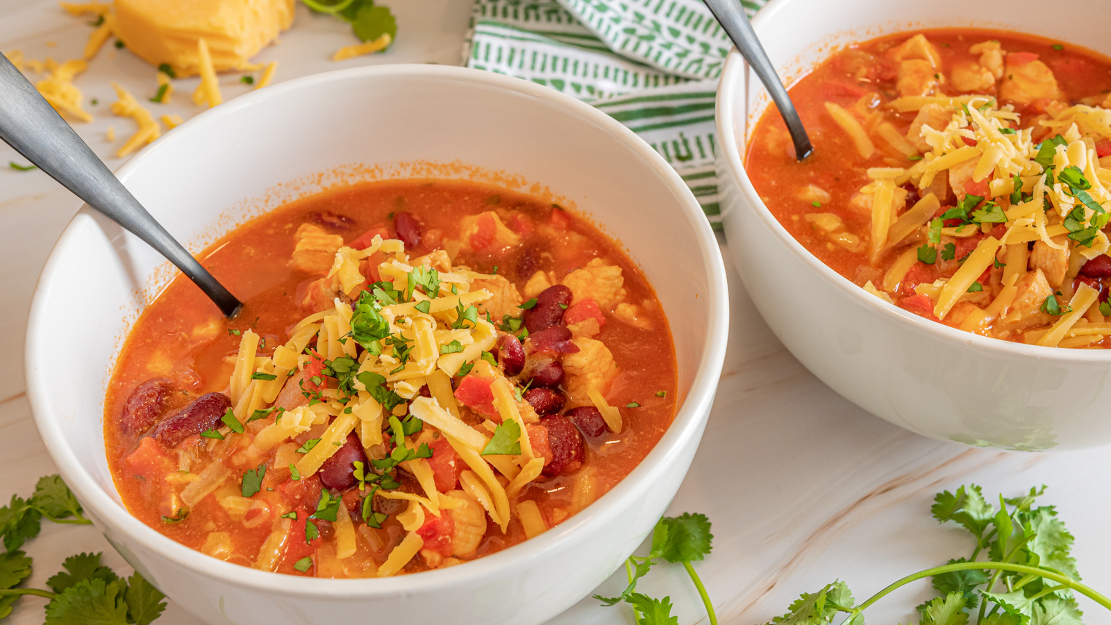 Easy Red Chicken Chili Recipe