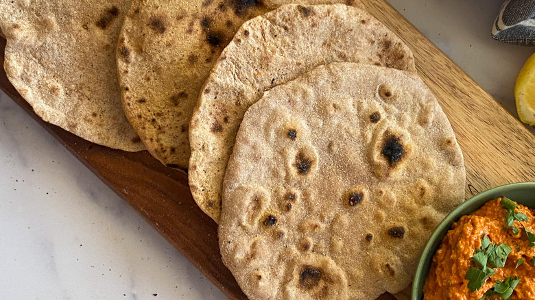 roti on board with dip