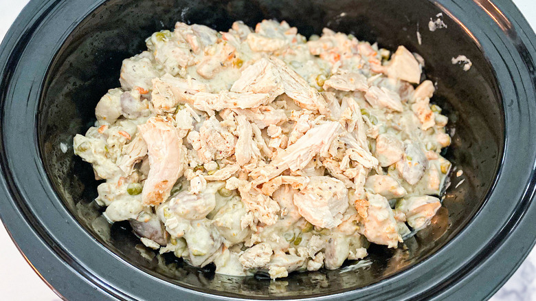 shredded chicken in slow cooker