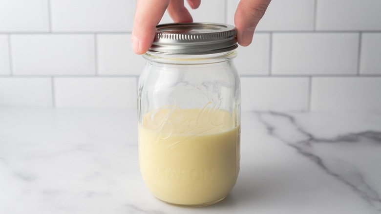 dulce de leche mason jar