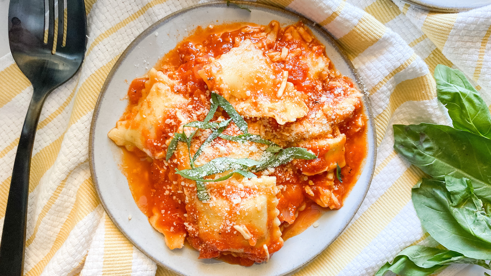 Easy Slow Cooker Ravioli Lasagna Recipe