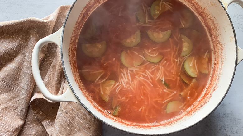 fideo soup cooking