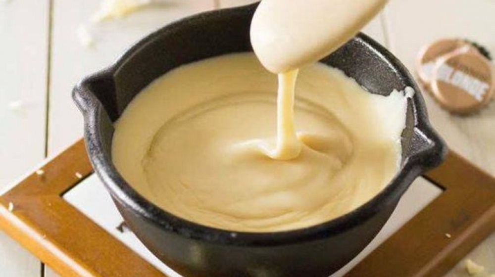 Beer cheese dip