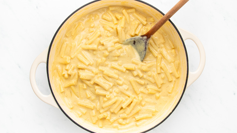 Mac and cheese in a pot