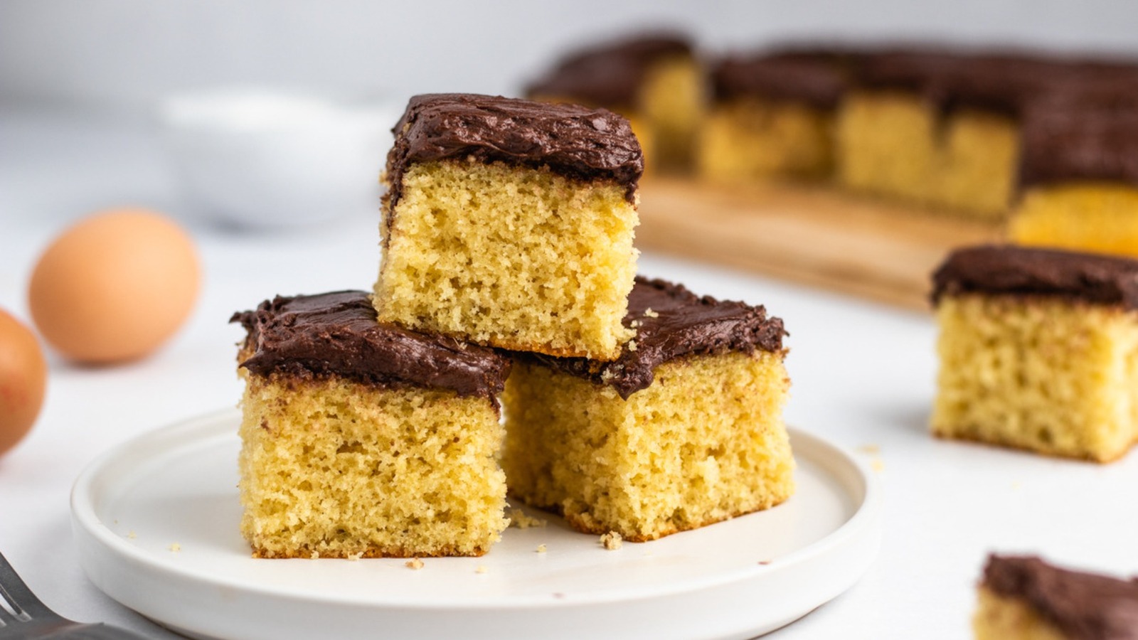 How To Make The Perfect Classic Yellow Cake