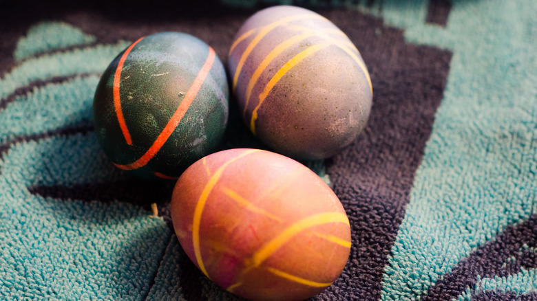 color stripe egg decoration dye