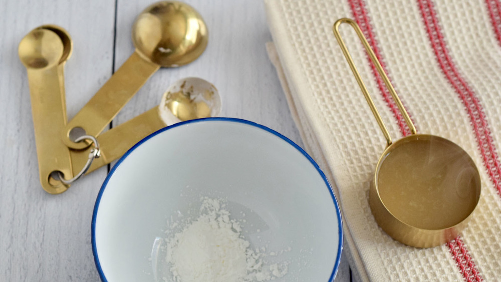 cornstarch in bowl