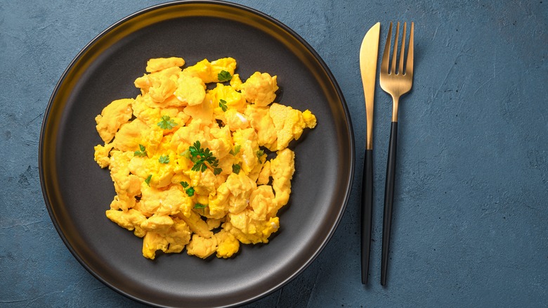 scrambled egg plate