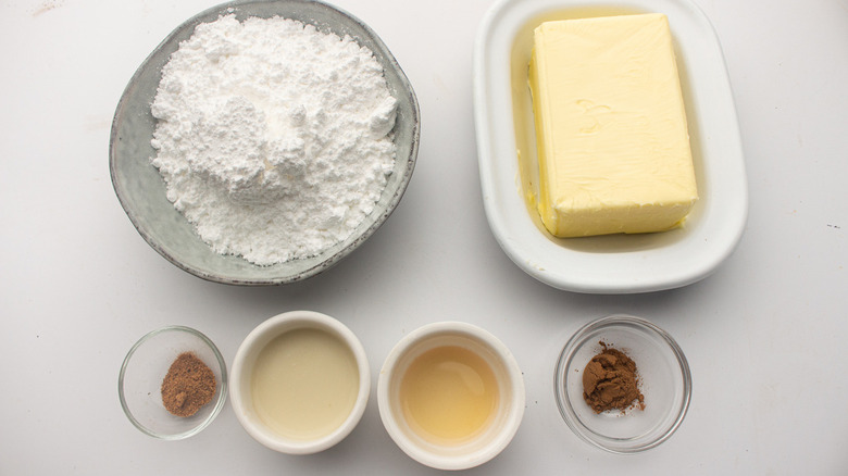 ingredients for eggnog frosting