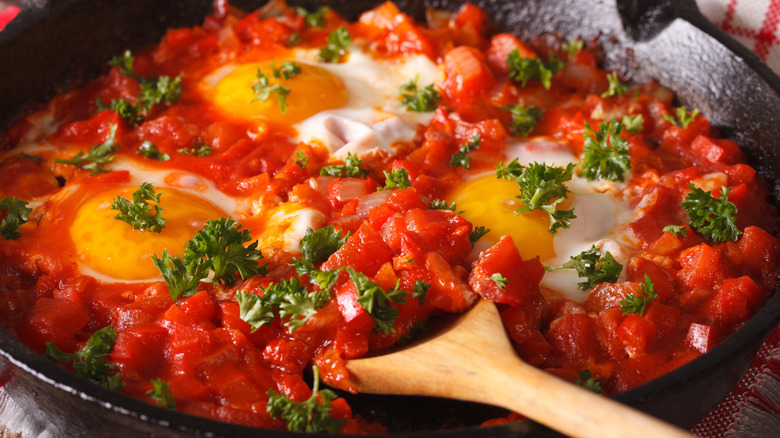 A skillet of shakshuka