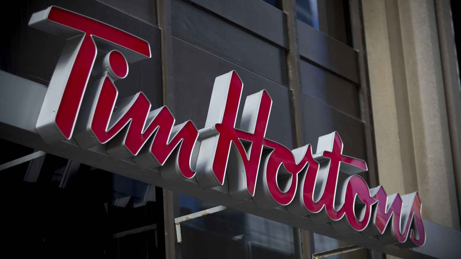 employees-reveal-what-it-s-really-like-to-work-at-tim-hortons