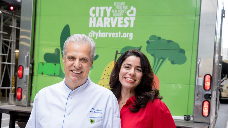 Eric Ripert and wife volunteering