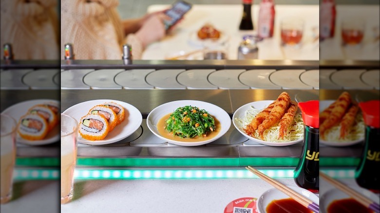 Yo! sushi conveyor belt