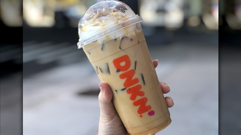 dunkin donuts NEW Iced Toasted White Chocolate Signature Latte