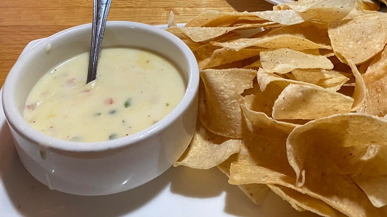 Applebee's queso appetizer