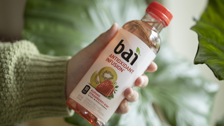 Kupang Strawberry Kiwi Bai water