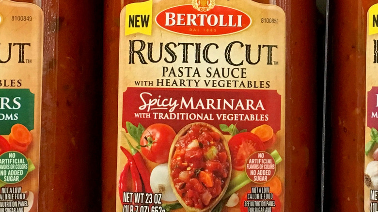 Bertolli Rustic Cut Spicy Marinara with Traditional Vegetables Sauce