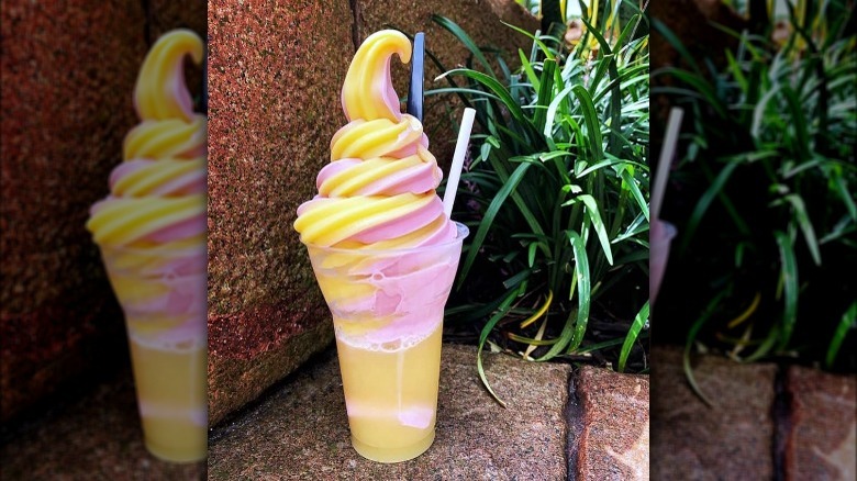 pineapple raspberry swirl float from aloha aisle in the magic kingdom at disney world