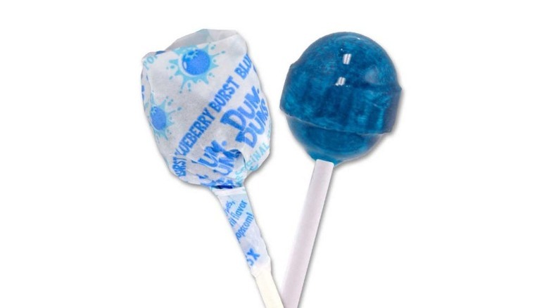 Blueberry Burst Dum Dums lollipop