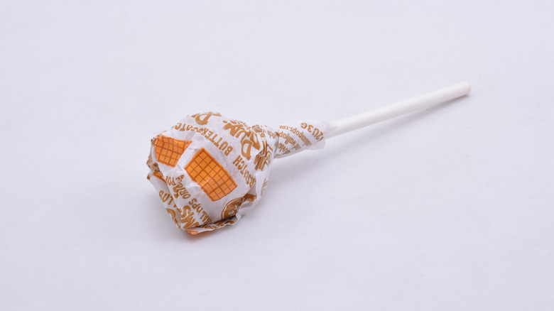 Butterscotch Dum Dums lollipop