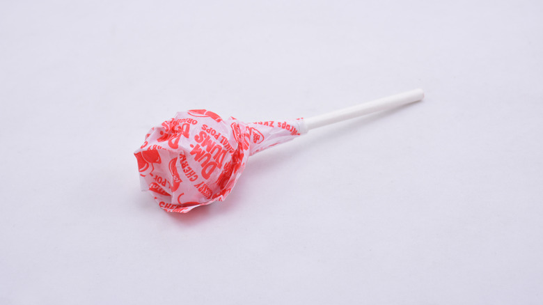 Cherry Dum Dums lollipop