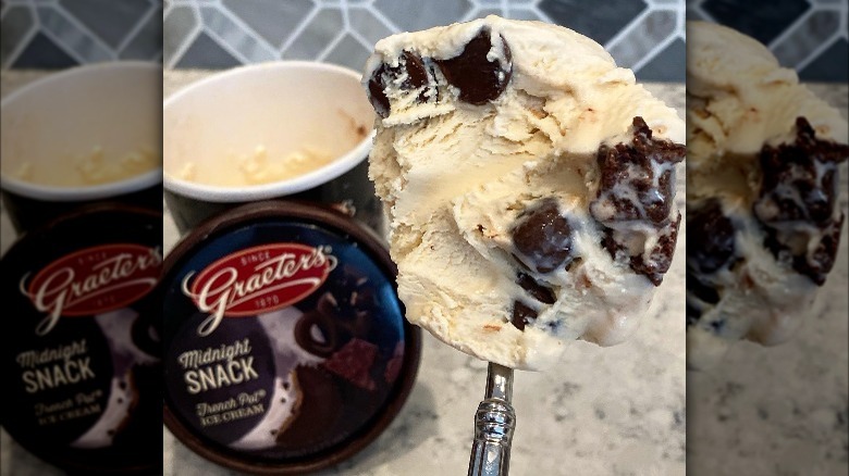 Graeter's midnight snack ice cream on spoon pint