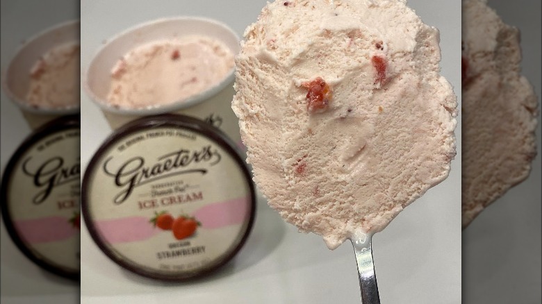 Oregon strawberry ice cream spoon pint Graeter's