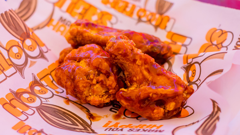 Hooters Barbecue Wings