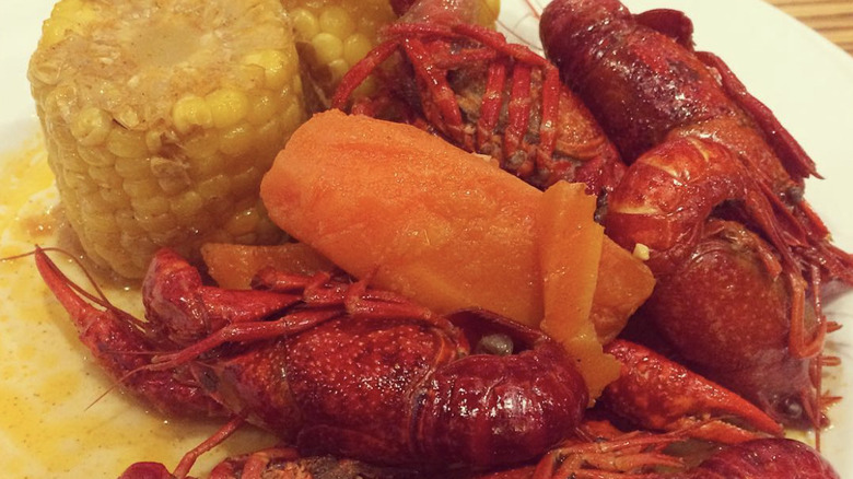 crawfish and corn with carrot
