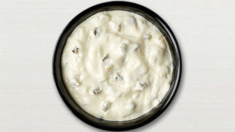 tartar sauce in white bowl