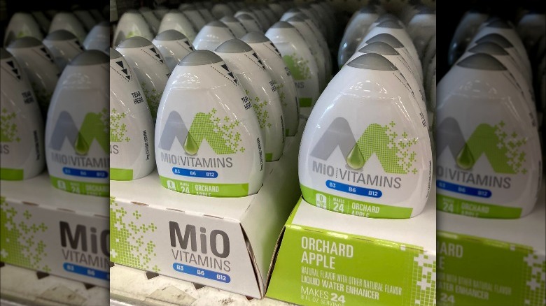 MiO Vitamins Orchard Apple cases at the store