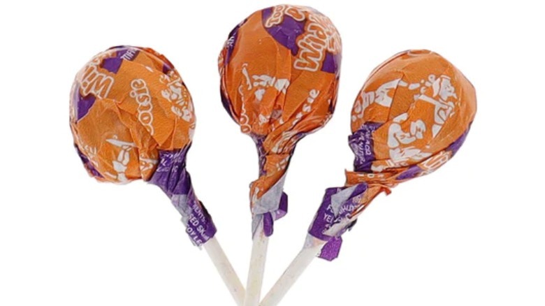 Wild Mango Berry Tootsie Pop