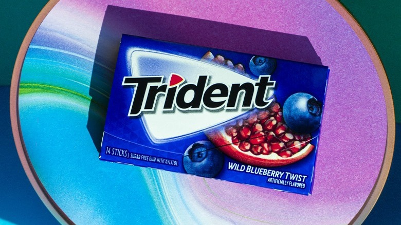 Trident Wild Blueberry Twist gum